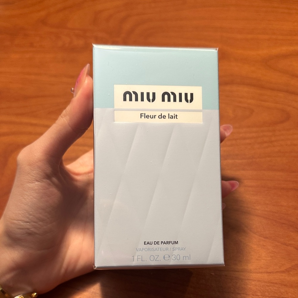 Fleur de Lait Eau de Parfum with Coconut Milk